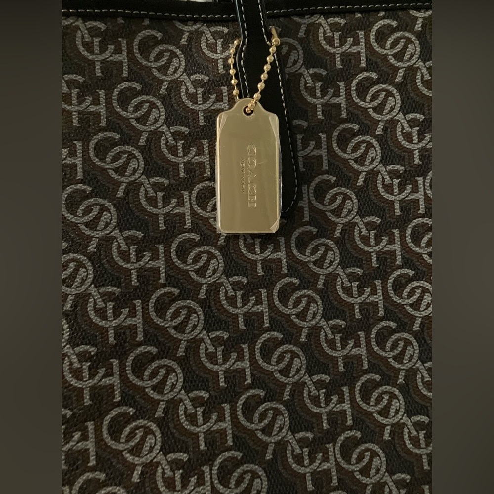 😍Coach black monogram tote bag like NEW!🌸👛 - Picture 2 of 8